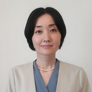 柘 麻衣子